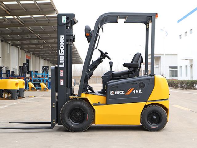 CLG系列四支點(diǎn)單驅(qū)1.5T~1.8T